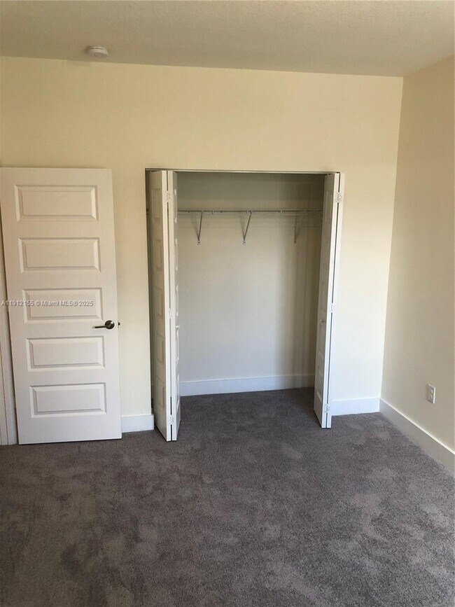 Building Photo - 4757 NW 83rd Pkwy