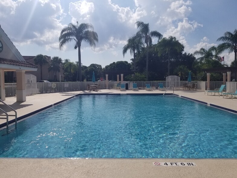 Building Photo - 9835 Perfect Dr