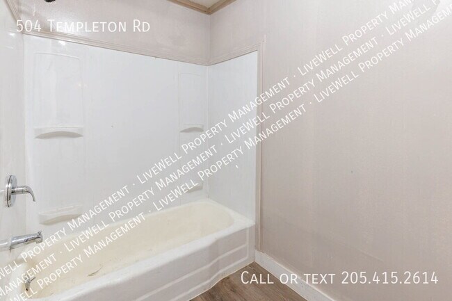 Building Photo - 504 Templeton Rd