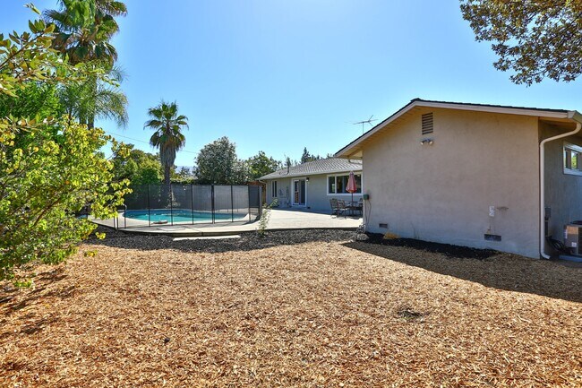 Building Photo - Saratoga single story home with Pool, and open Concept Living