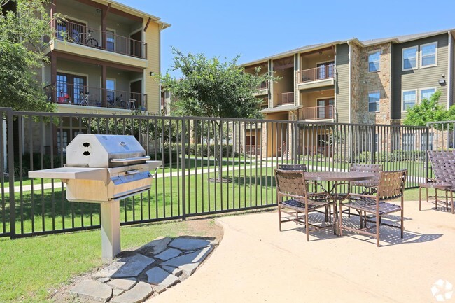 Picnic Area - The Palmera on 3009