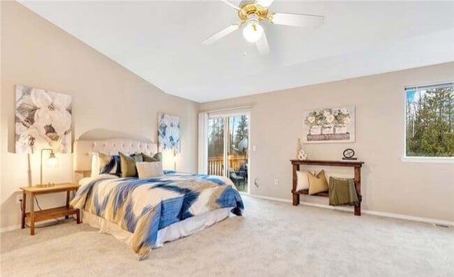 Building Photo - Available NOW - 3bd Home on Gleneagle's 14th hole!