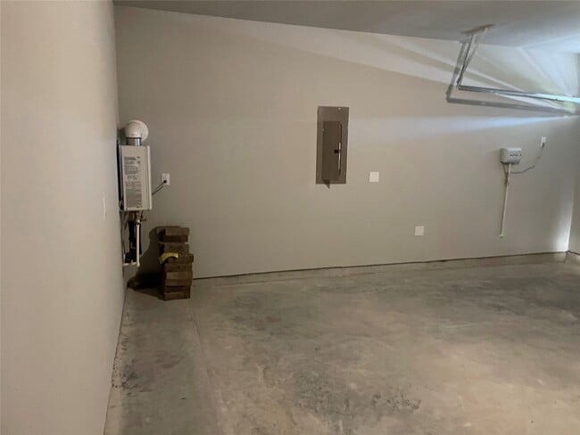 Building Photo - 803 Cypress Smt Rd