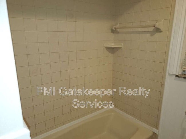 Building Photo - 5757 Cromley Dr