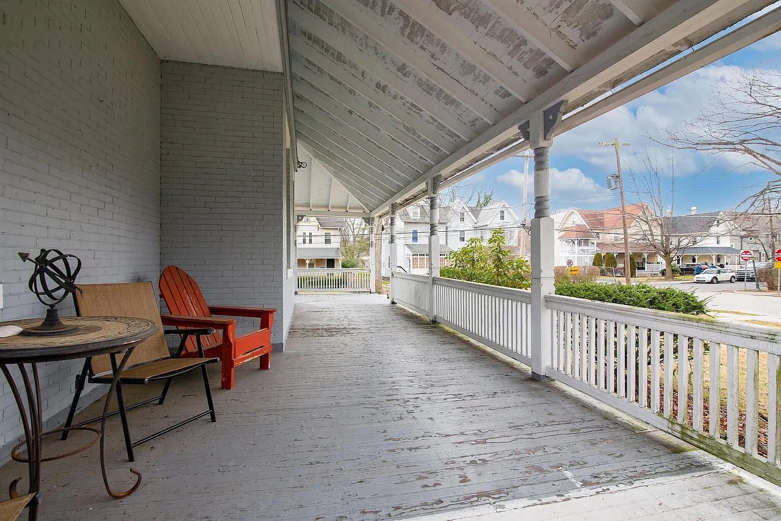 Front Porch - 45 S Wyoming Ave