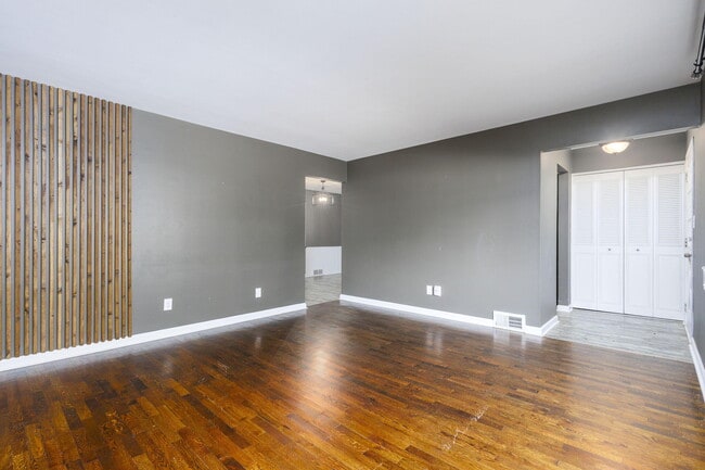 Building Photo - 28622 Milton Ave