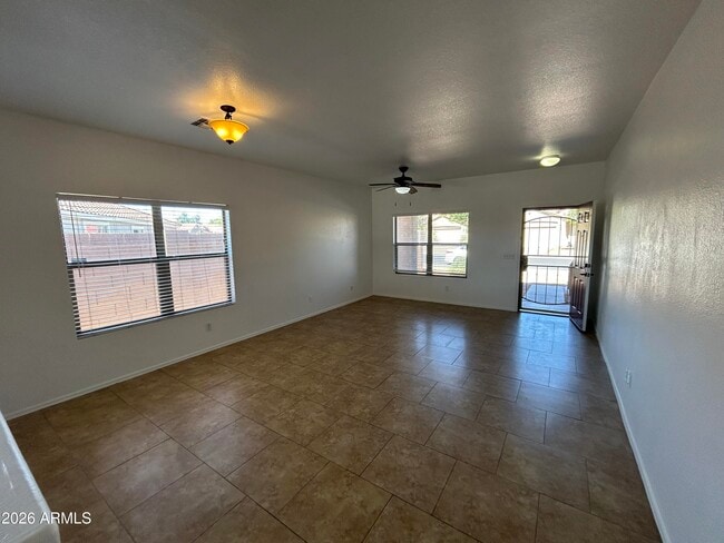 Building Photo - 15333 W Cortez St