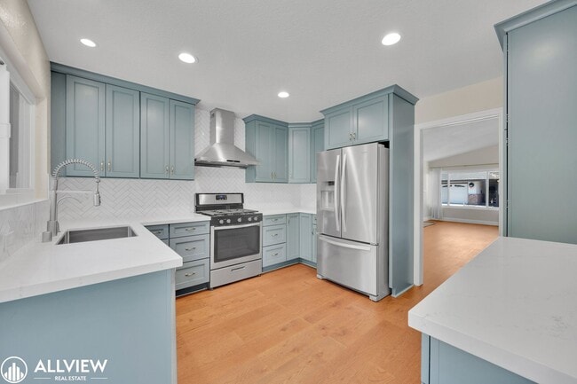 Building Photo - Gated Cimarron 3 Bed/ 2 Bath Home with Garage & Community Amenities