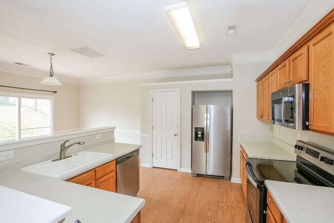 Building Photo - 2712 Forest Grove Ct