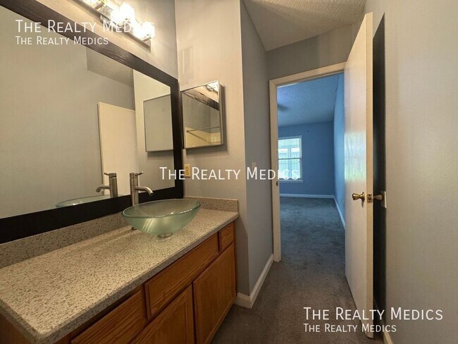 Building Photo - 3117 Bridgeford Dr