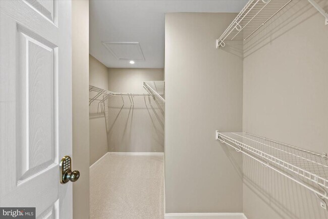 Building Photo - 13438 Burrough Farm Dr
