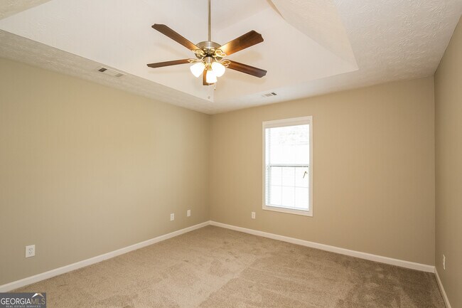 Building Photo - 120 Whitehead Dr