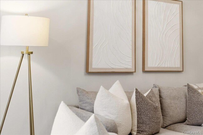 Building Photo - 610 Waring Ave