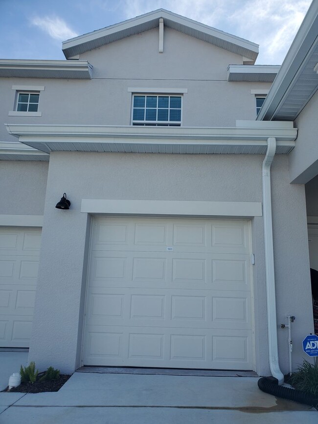 Building Photo - 20660 HAZELNUT Ct