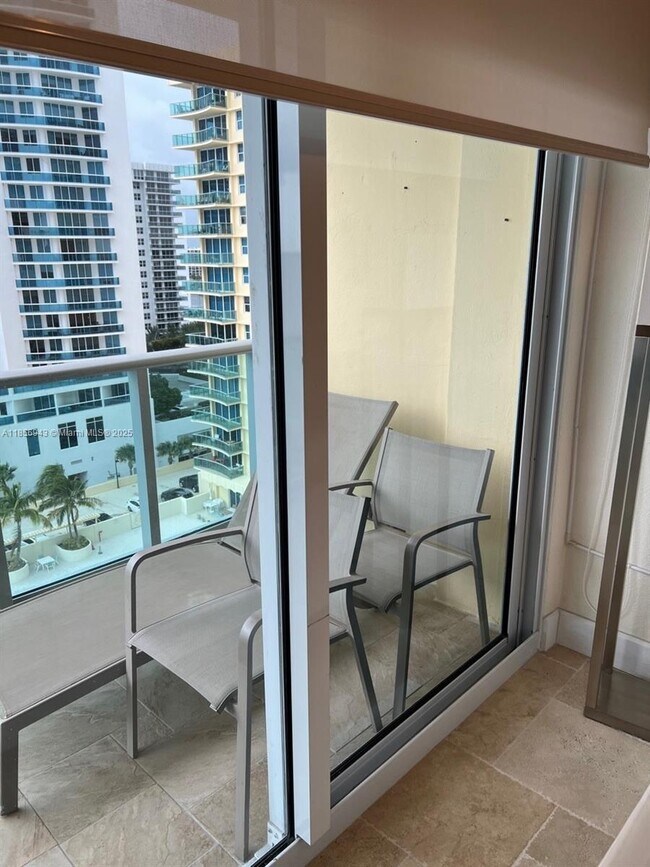 Building Photo - 2501 S Ocean Dr