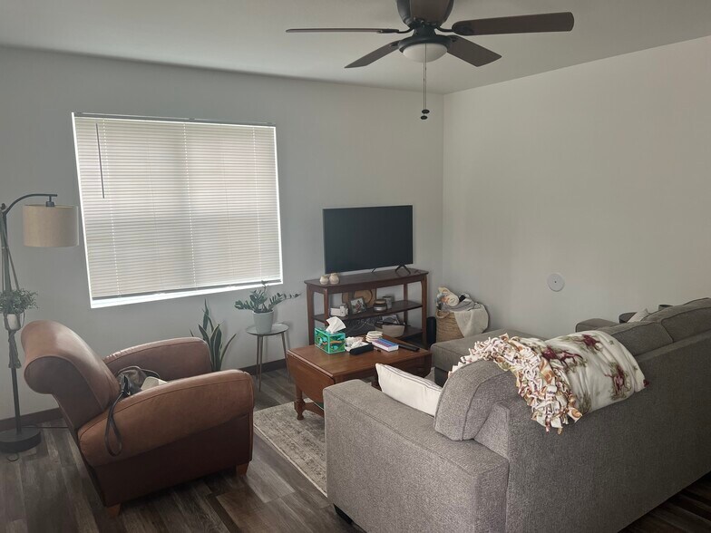 Living Room - 619 Wall St