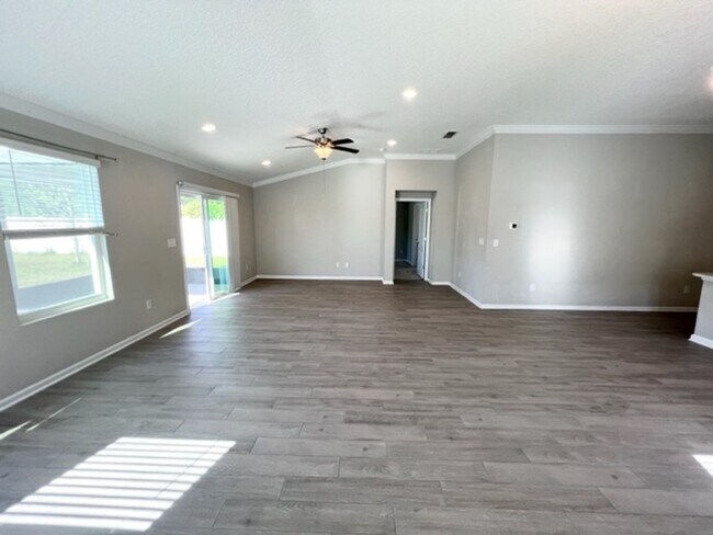 Building Photo - Introducing this stunning 4-bedroom, 2-bat...