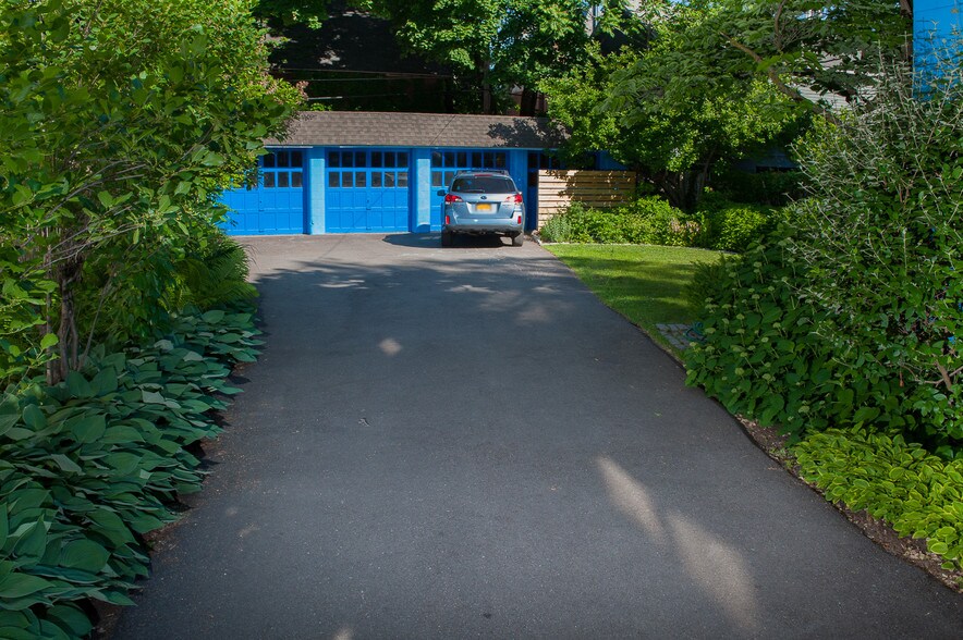 Building Photo - 63 Meigs St