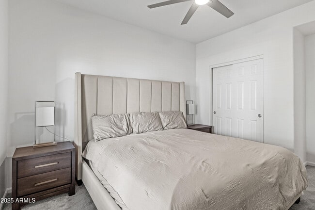 Building Photo - 14000 N 94th St