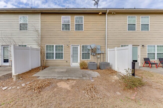 Building Photo - 6353 Mossy Oak Landing