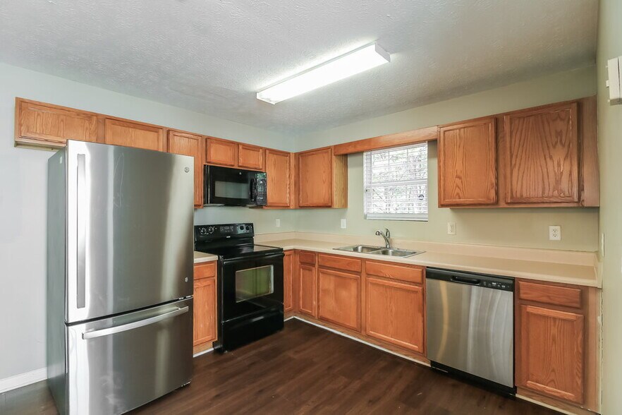 Building Photo - 130 Chandler Fields Dr