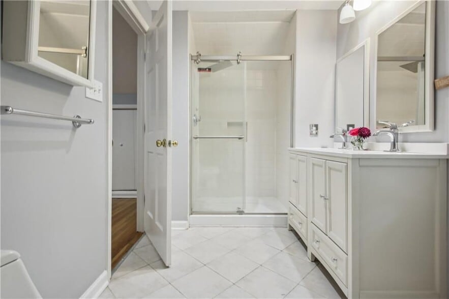 Building Photo - 153 Lindbergh Drive NE