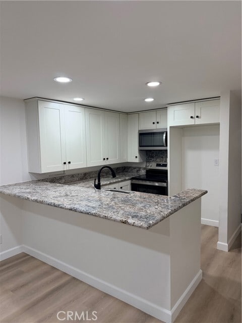 Building Photo - 23551 Ave La Caza