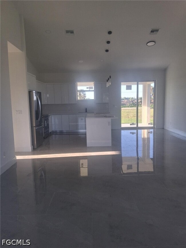 Building Photo - 3812 NW 38th St