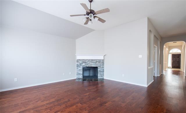Building Photo - 9400 Stonewood Dr