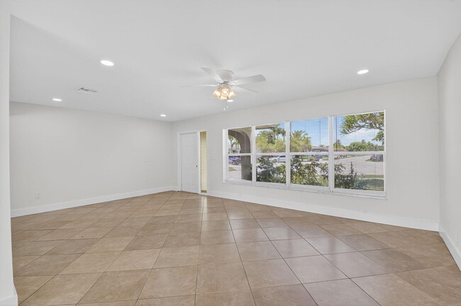 Building Photo - 22203 Aquila St