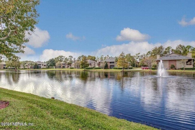 Building Photo - 10200 Belle Rive Blvd