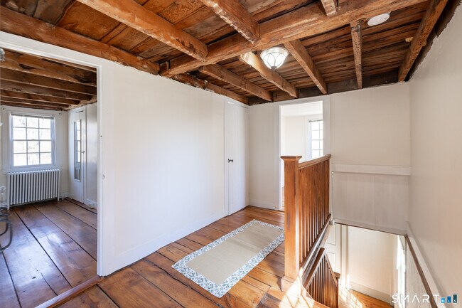 Building Photo - 1187 Mt Carmel Ave