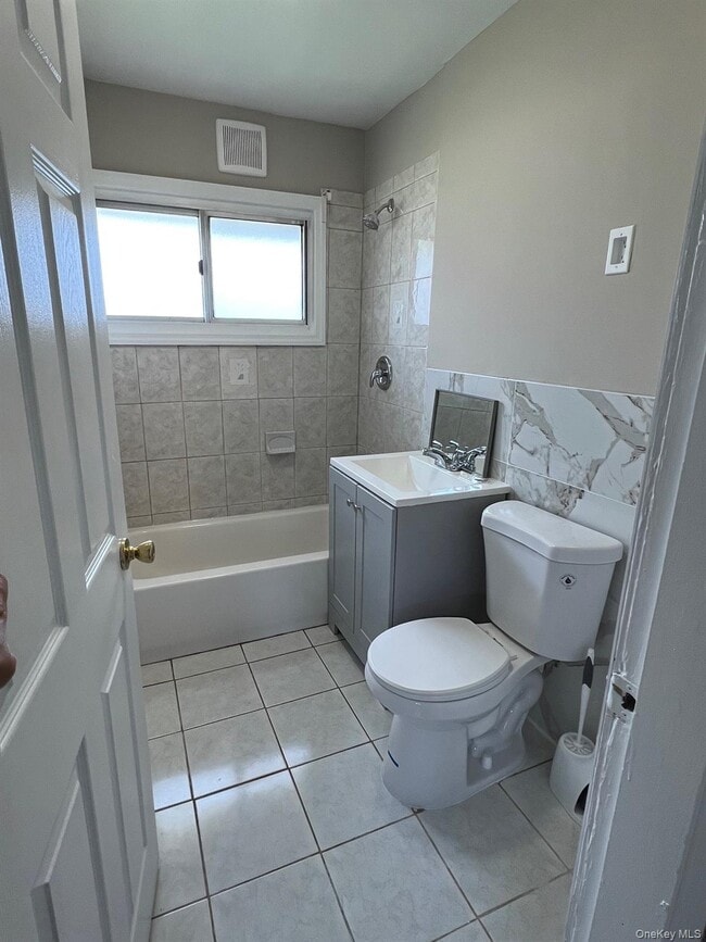 Building Photo - 51 Friendly