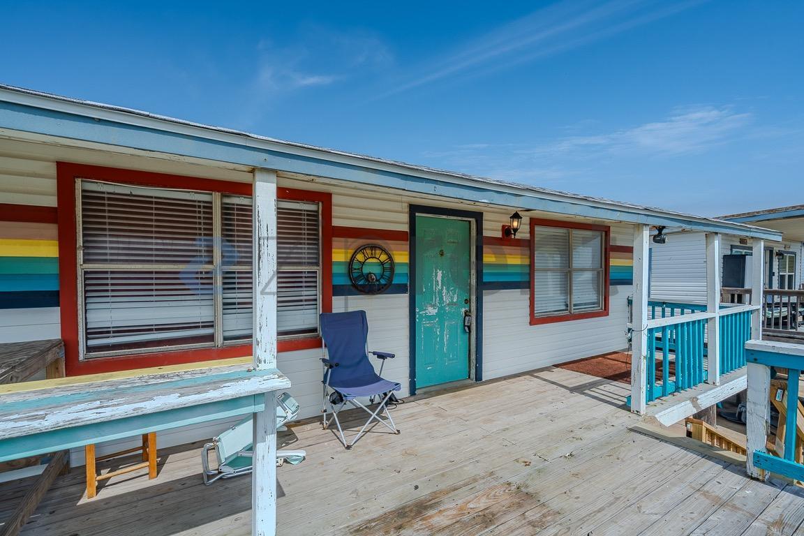 Building Photo - 210 Surf Dr