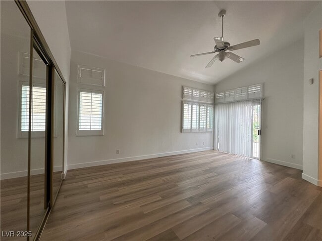 Building Photo - 2424 Shady Vista Dr