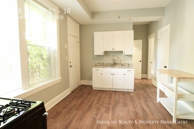 Building Photo - 2648 W 21st St