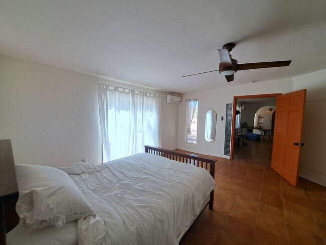 Building Photo - Rural yet close to town rental with acreage.