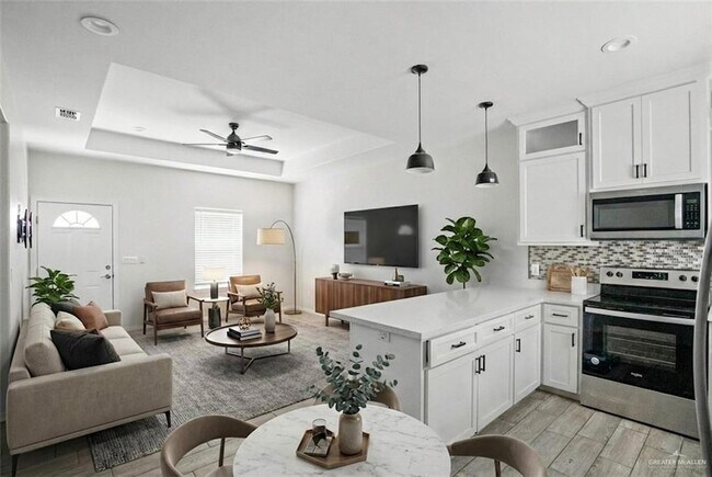 Building Photo - 1511 Playa Dr