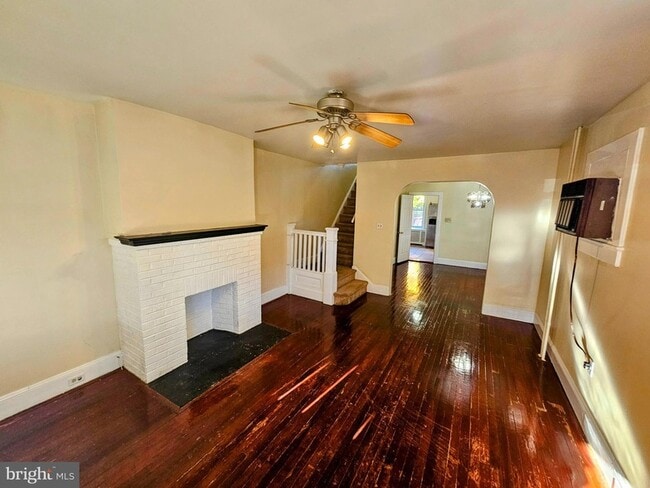 Building Photo - 341 Hillcrest Ave