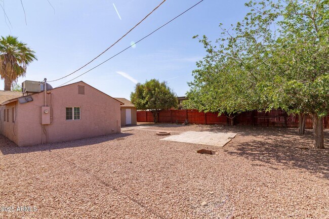 Building Photo - 240 N Monte Vista St