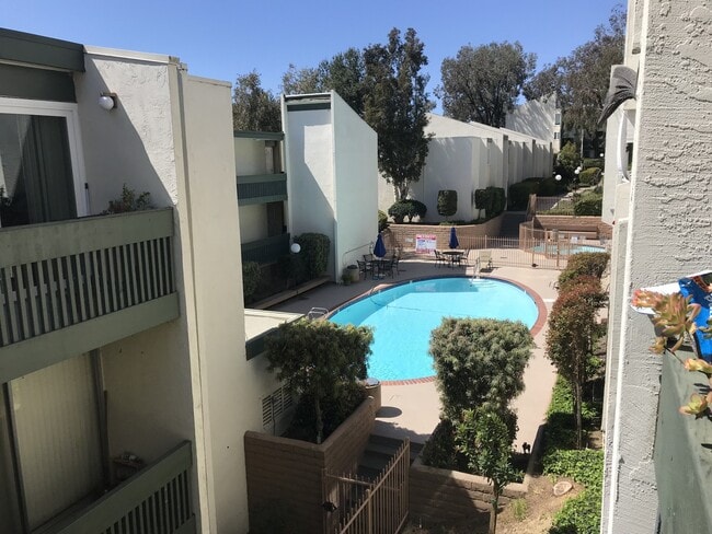 Building Photo - Upgraded Studio in Heart of San Diego - MOVE IN SPECIAL!