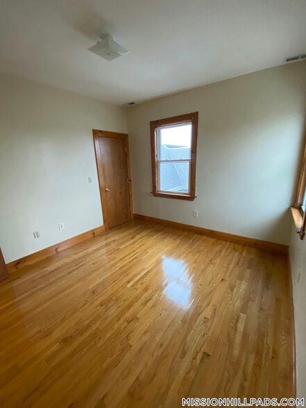 Building Photo - 10 Westminster Ave