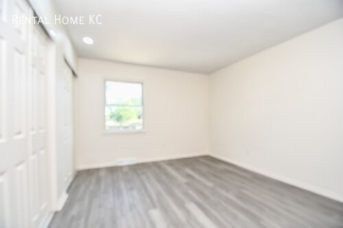 Building Photo - 9007 W 78th Cir