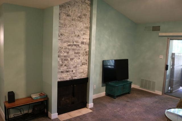 Building Photo - 1615 Hotel Cir S