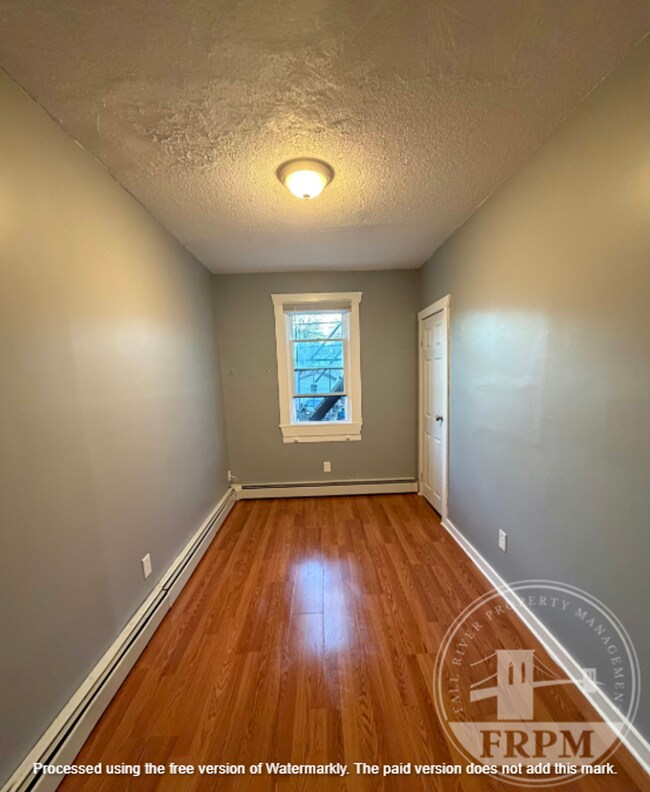 Building Photo - 1272 Pleasant St