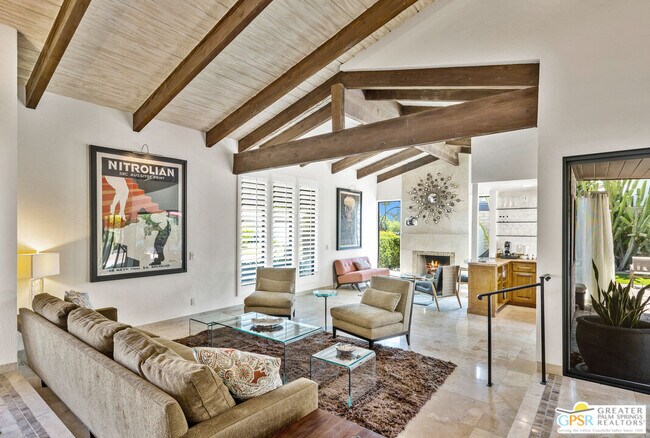 Building Photo - 1347 Primavera Dr S