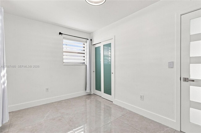 Building Photo - 9298 Jamaica Dr