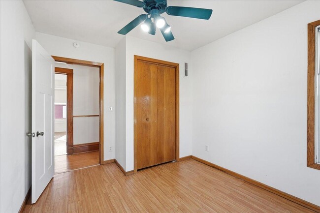 Building Photo - 209 West Main St