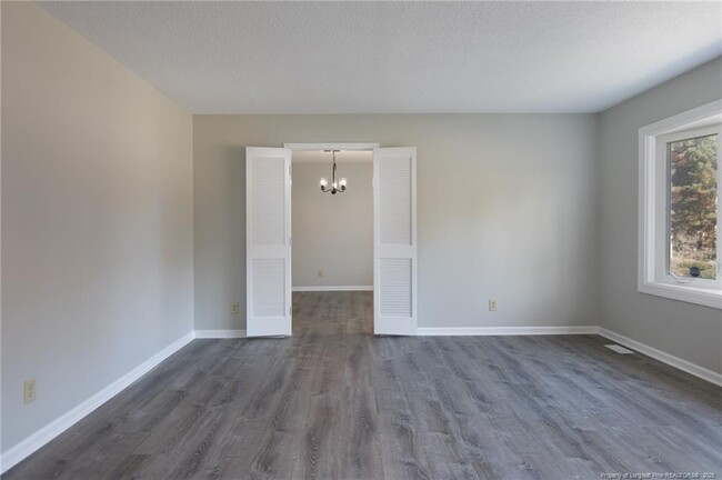 Building Photo - 5620 Weatherford Rd
