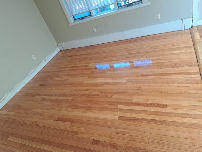 Building Photo - 296-298 Hurley Street